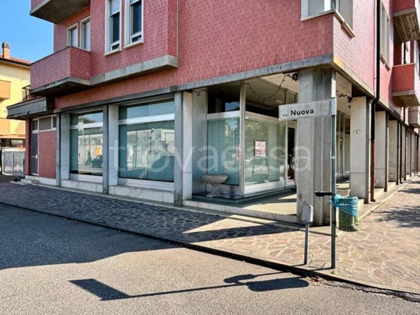 negozio in vendita a Nogara in zona Caselle