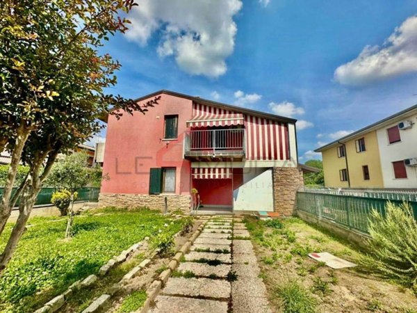 appartamento in vendita a Nogara in zona Caselle