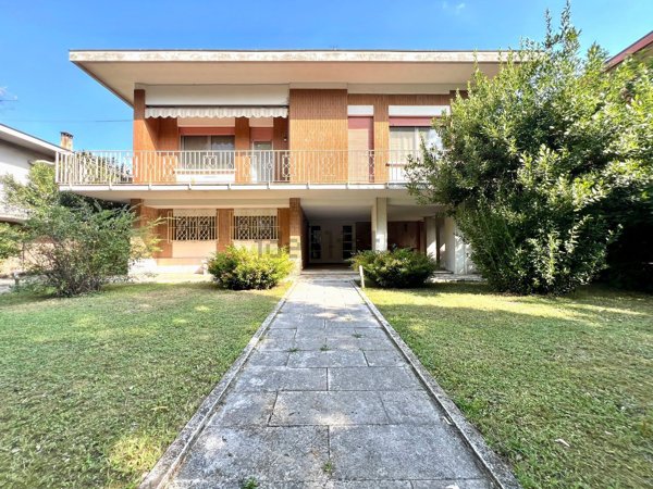 casa indipendente in vendita a Nogara in zona Caselle