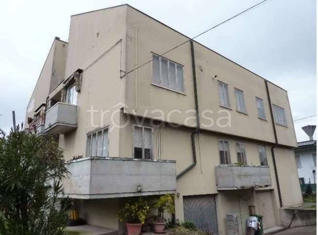 appartamento in vendita a Nogara in zona Caselle