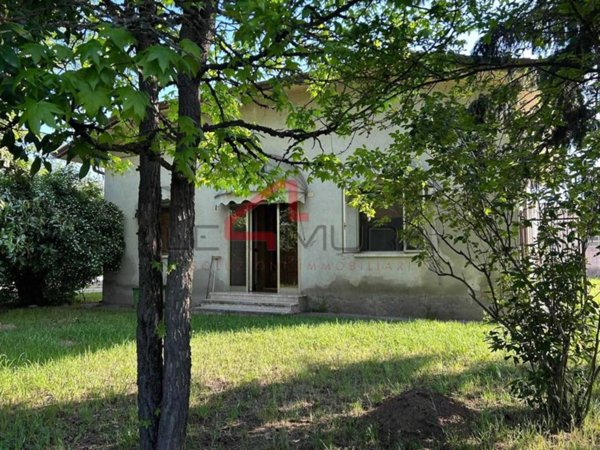 casa indipendente in vendita a Nogara in zona Caselle