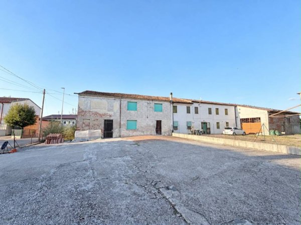 casa indipendente in vendita a Nogara