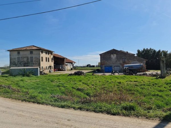 casa indipendente in vendita a Nogarole Rocca