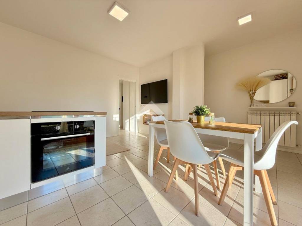casa indipendente in vendita a Nogarole Rocca in zona Bagnolo