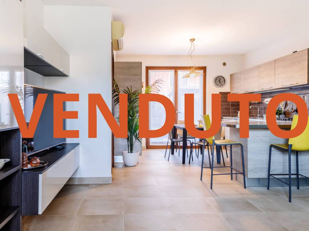 casa indipendente in vendita a Nogarole Rocca in zona Bagnolo