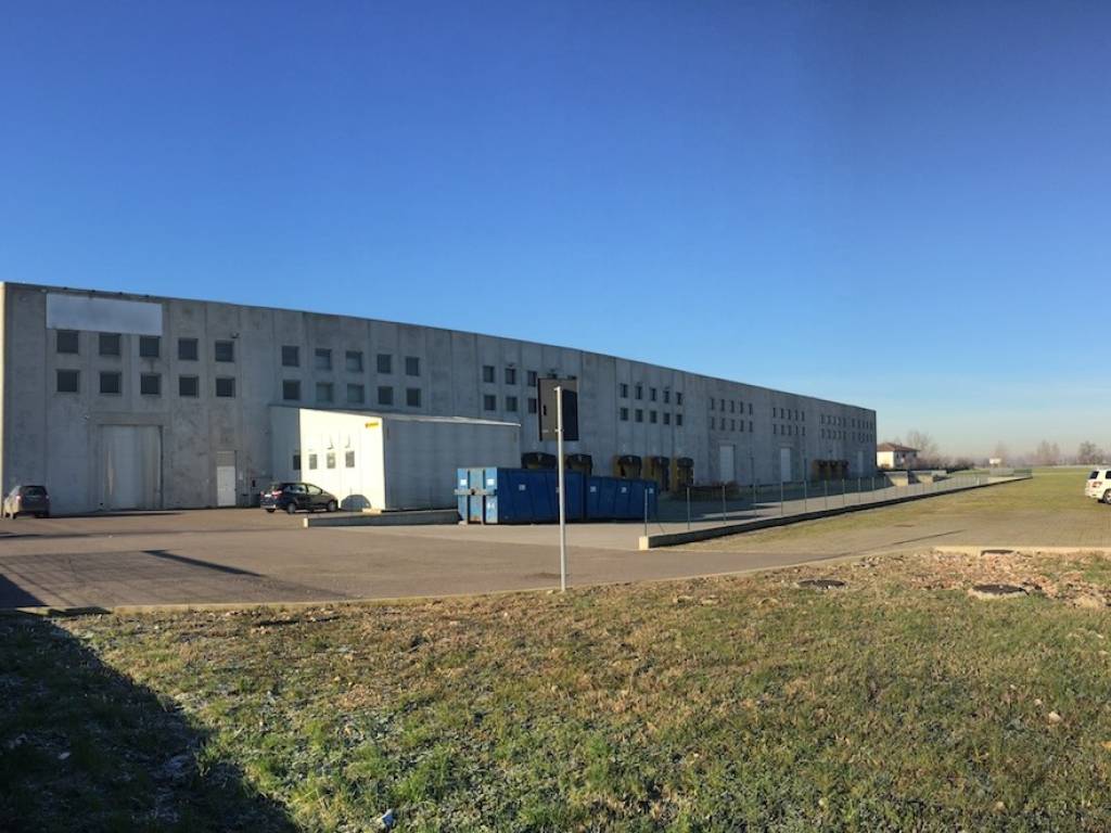 terreno edificabile in vendita a Nogarole Rocca in zona Pradelle