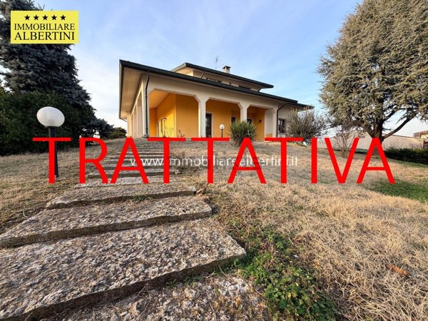 casa indipendente in vendita a Nogarole Rocca in zona Pradelle