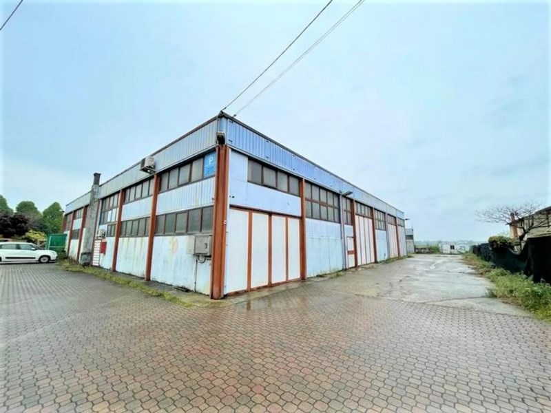 locale commerciale in vendita a Nogarole Rocca
