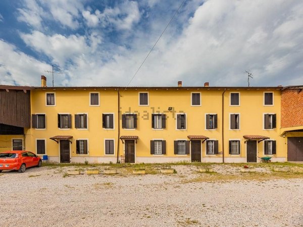 casa indipendente in vendita a Nogarole Rocca
