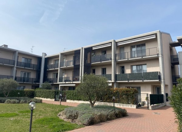 appartamento in vendita a Nogarole Rocca in zona Pradelle