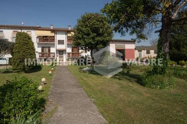 casa indipendente in vendita a Nogarole Rocca