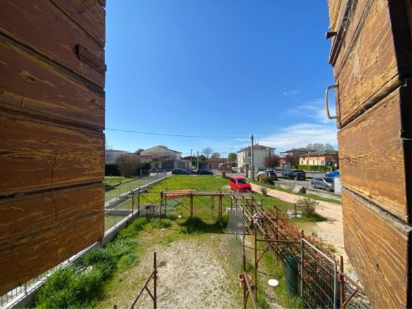 appartamento in vendita a Nogarole Rocca in zona Pradelle