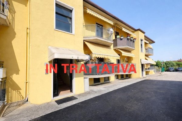 appartamento in vendita a Nogarole Rocca in zona Pradelle