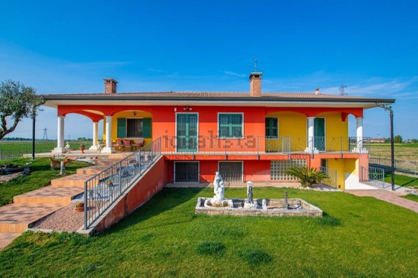 casa indipendente in vendita a Nogarole Rocca