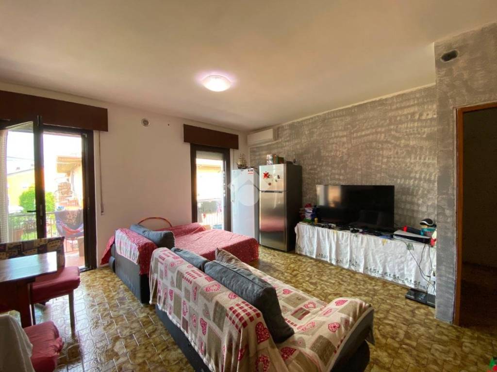 appartamento in vendita a Nogarole Rocca in zona Pradelle