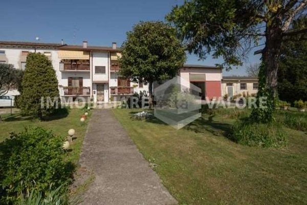 appartamento in vendita a Nogarole Rocca