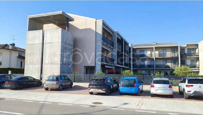 appartamento in vendita a Nogarole Rocca in zona Pradelle