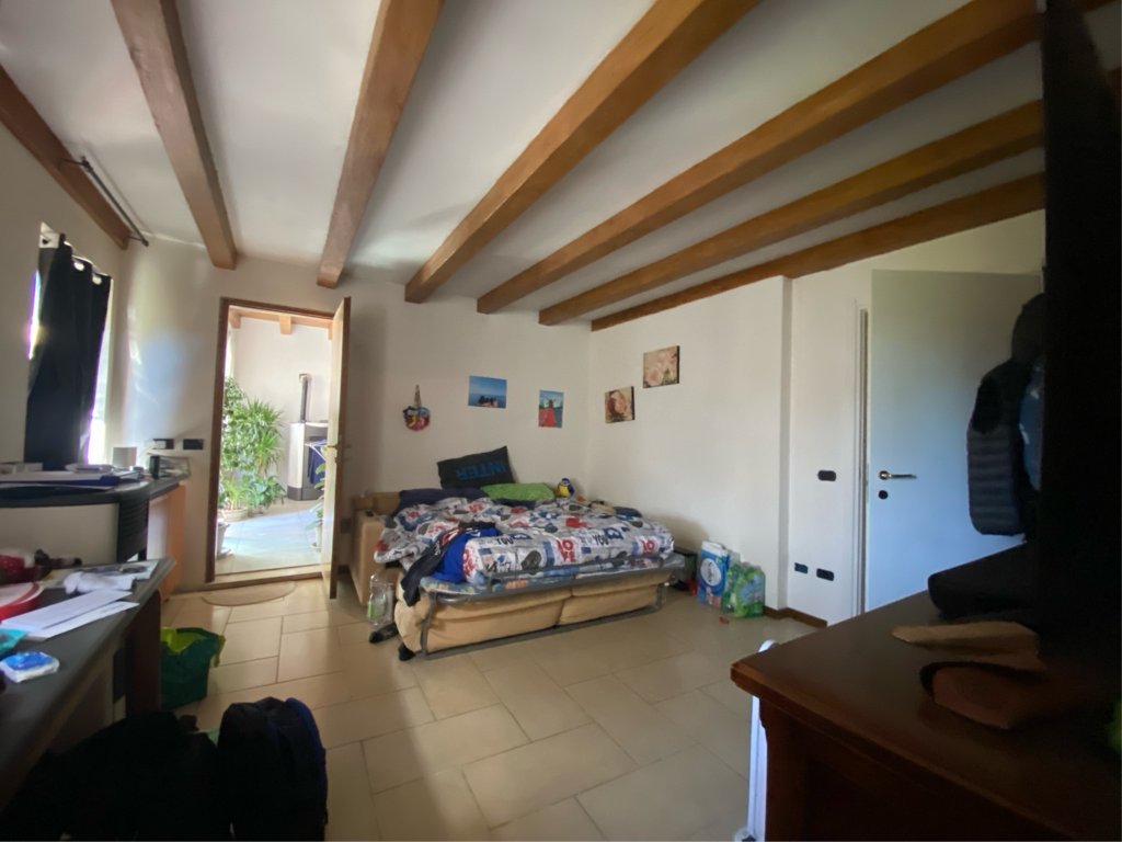 casa indipendente in vendita a Nogarole Rocca in zona Pradelle