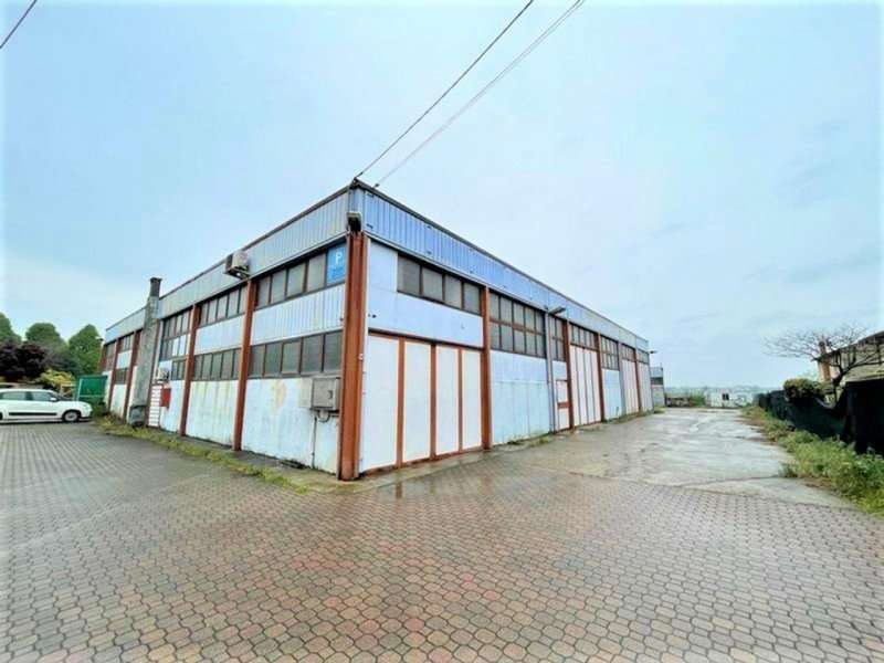 locale commerciale in vendita a Nogarole Rocca in zona Pradelle