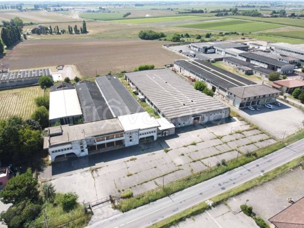 locale commerciale in vendita ad Oppeano in zona Villa Fontana