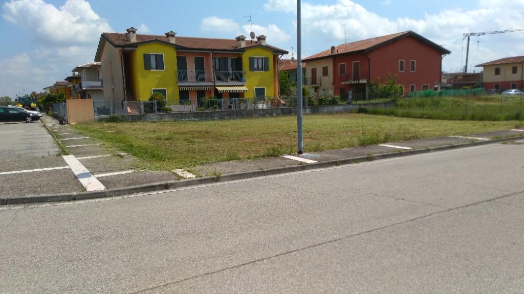 terreno edificabile in vendita ad Oppeano