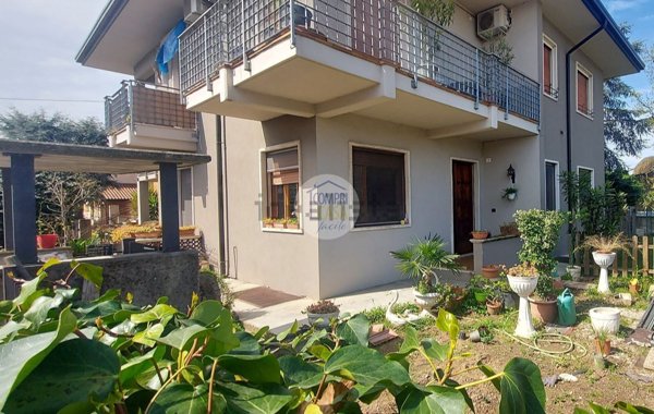 appartamento in vendita ad Oppeano in zona Vallese