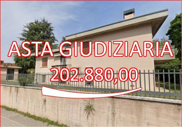 casa indipendente in vendita ad Oppeano in zona Villa Fontana