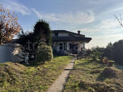 casa indipendente in vendita ad Oppeano in zona Mazzantica