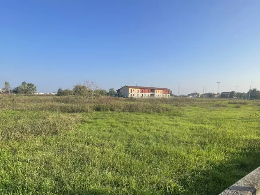 terreno edificabile in vendita ad Oppeano