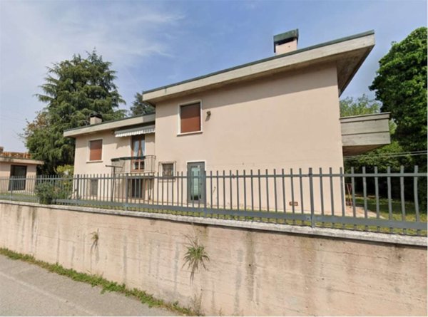 casa indipendente in vendita ad Oppeano