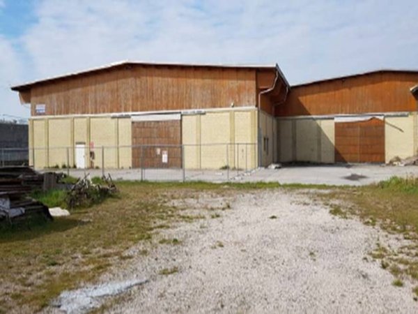 capannone in vendita ad Oppeano in zona Ca' degli Oppi