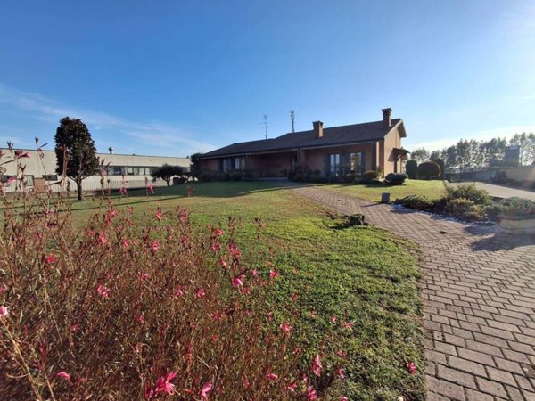 casa indipendente in vendita ad Oppeano