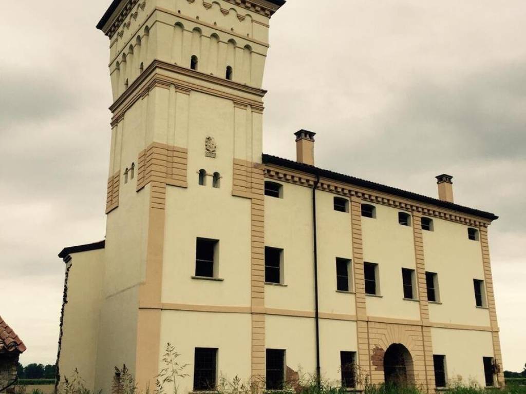 intera palazzina in vendita ad Oppeano