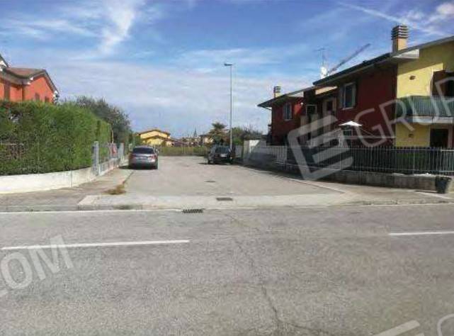 terreno agricolo in vendita ad Oppeano