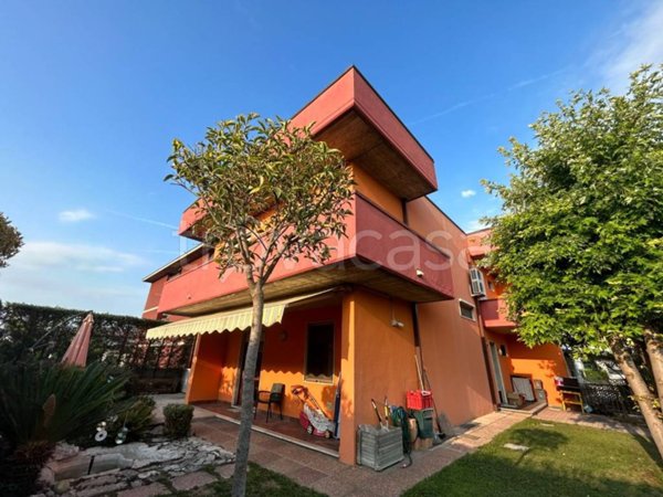 casa indipendente in vendita ad Oppeano