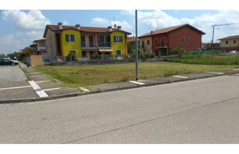 terreno edificabile in vendita ad Oppeano