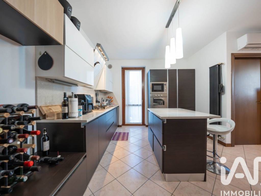 appartamento in vendita ad Oppeano in zona Vallese