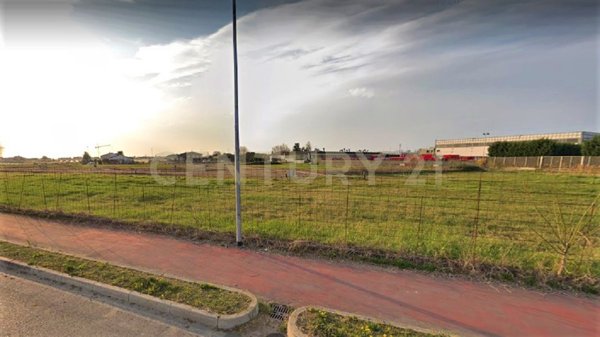 terreno edificabile in vendita ad Oppeano in zona Ca' degli Oppi