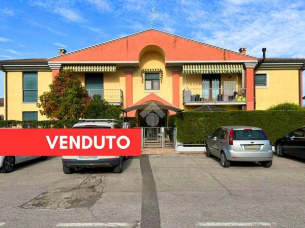appartamento in vendita ad Oppeano in zona Vallese