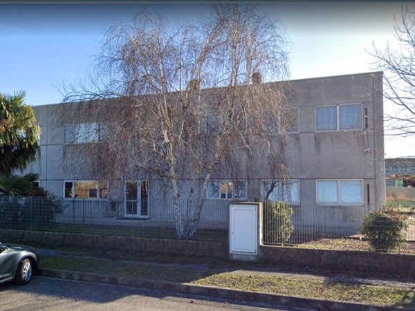 locale commerciale in vendita ad Oppeano