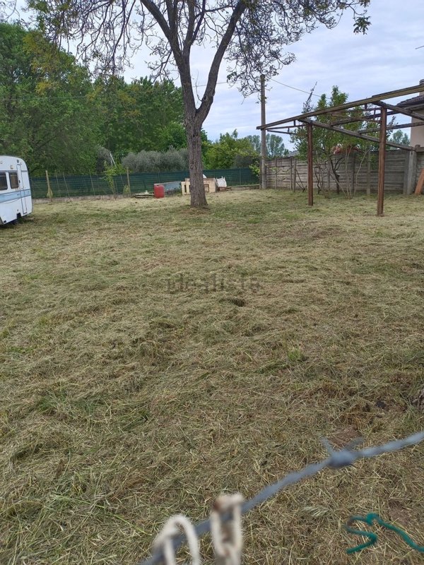 terreno edificabile in vendita ad Oppeano in zona Villa Fontana