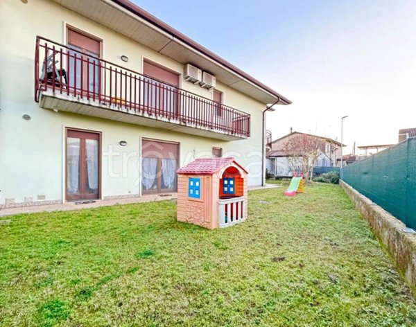 appartamento in vendita ad Oppeano in zona Vallese