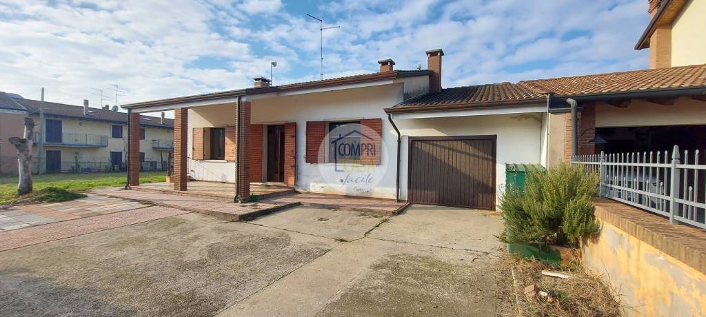 casa indipendente in vendita ad Oppeano