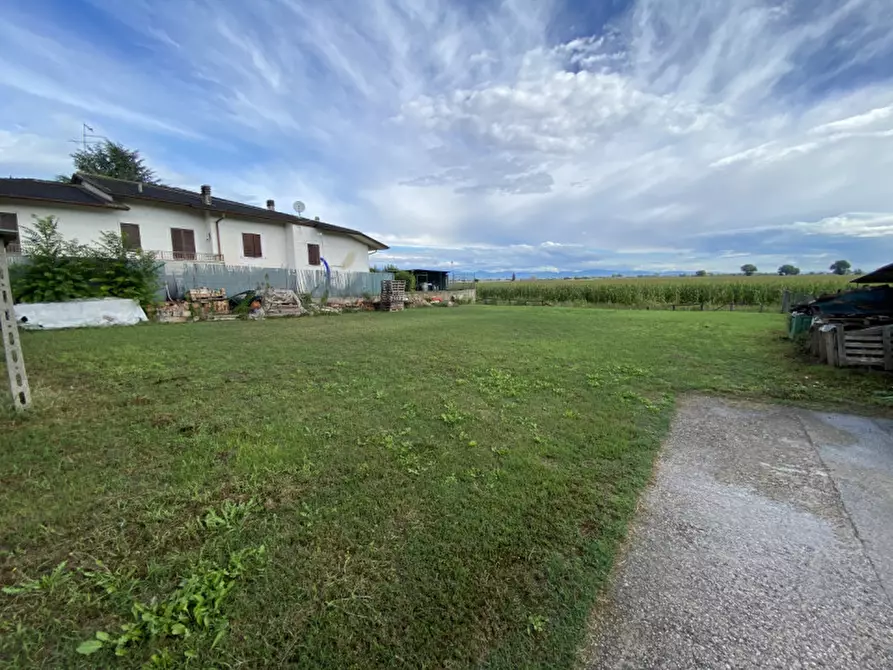 terreno edificabile in vendita ad Oppeano in zona Vallese