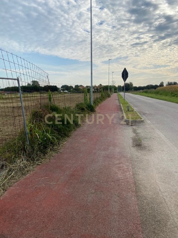 terreno edificabile in vendita ad Oppeano in zona Ca' degli Oppi