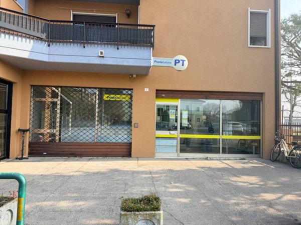 negozio in vendita ad Oppeano