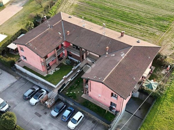appartamento in vendita ad Oppeano in zona Ca' degli Oppi