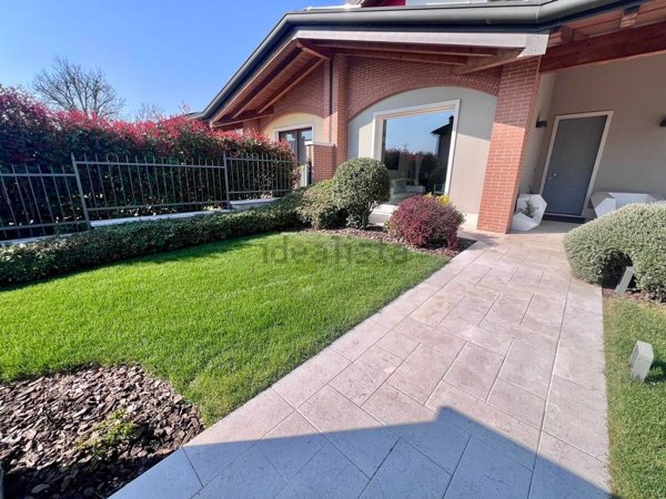 casa indipendente in vendita ad Oppeano