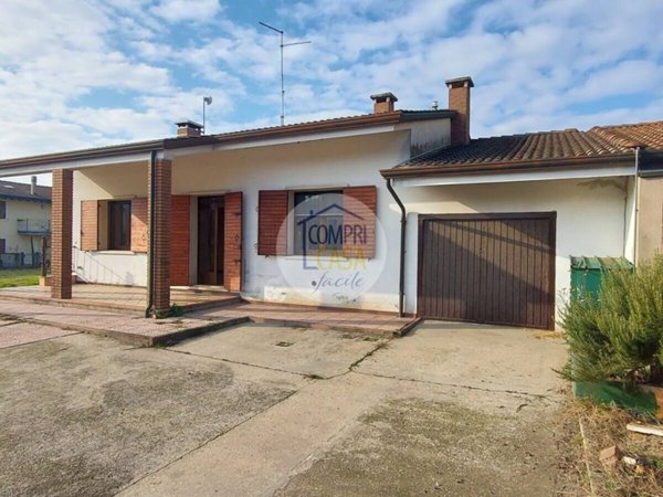 casa indipendente in vendita ad Oppeano