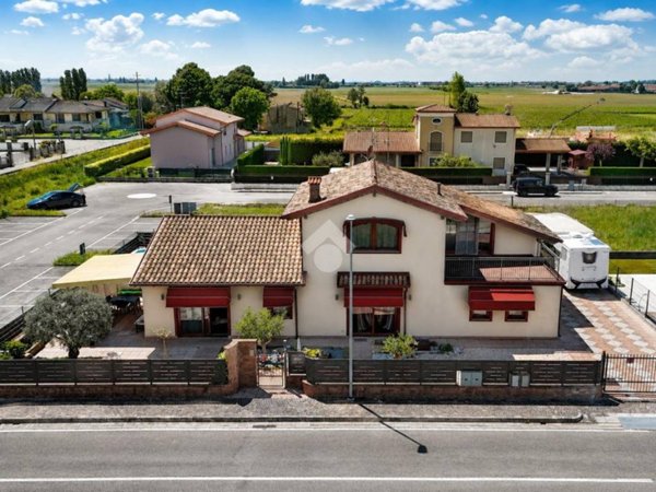 casa indipendente in vendita ad Oppeano